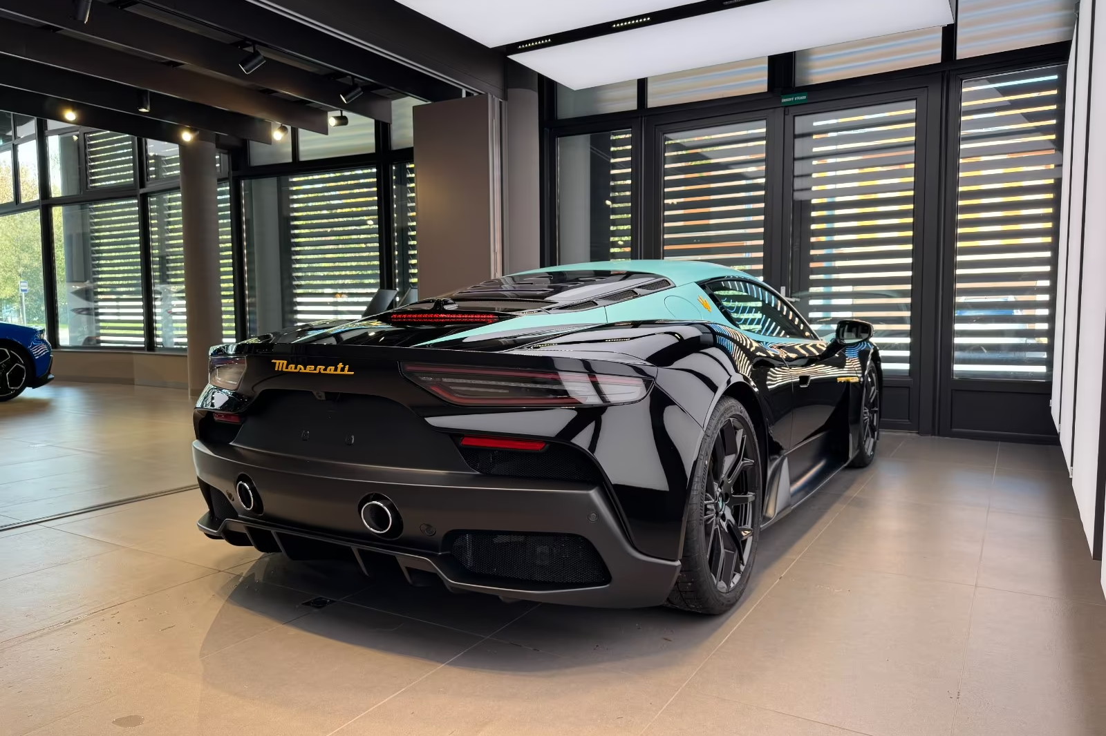 Maserati MC20 3.0 V6 DCT Leggenda (1 of 20) 2026 3.0 л 630 л.с Бензин в продаже: Чёрный, Автомат, Задний привод, страна-производитель — Италия, доставка по РФ