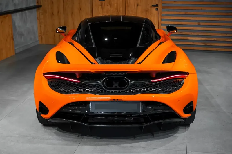 Автомобиль McLaren 750S 2025 4.0 л 750 л.с Бензин, Оранжевый, пробег 9 803 км, производство — Великобритания, доставка по РФ, фото 9