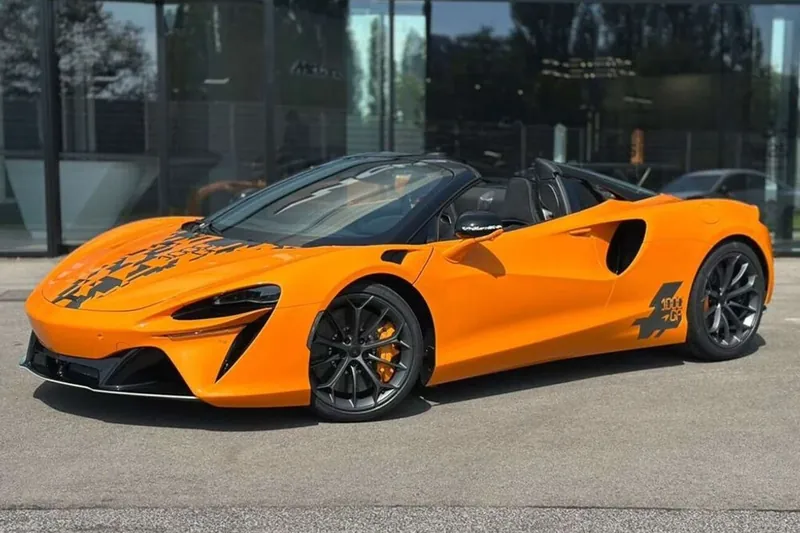 McLaren Artura Spider 1000GP