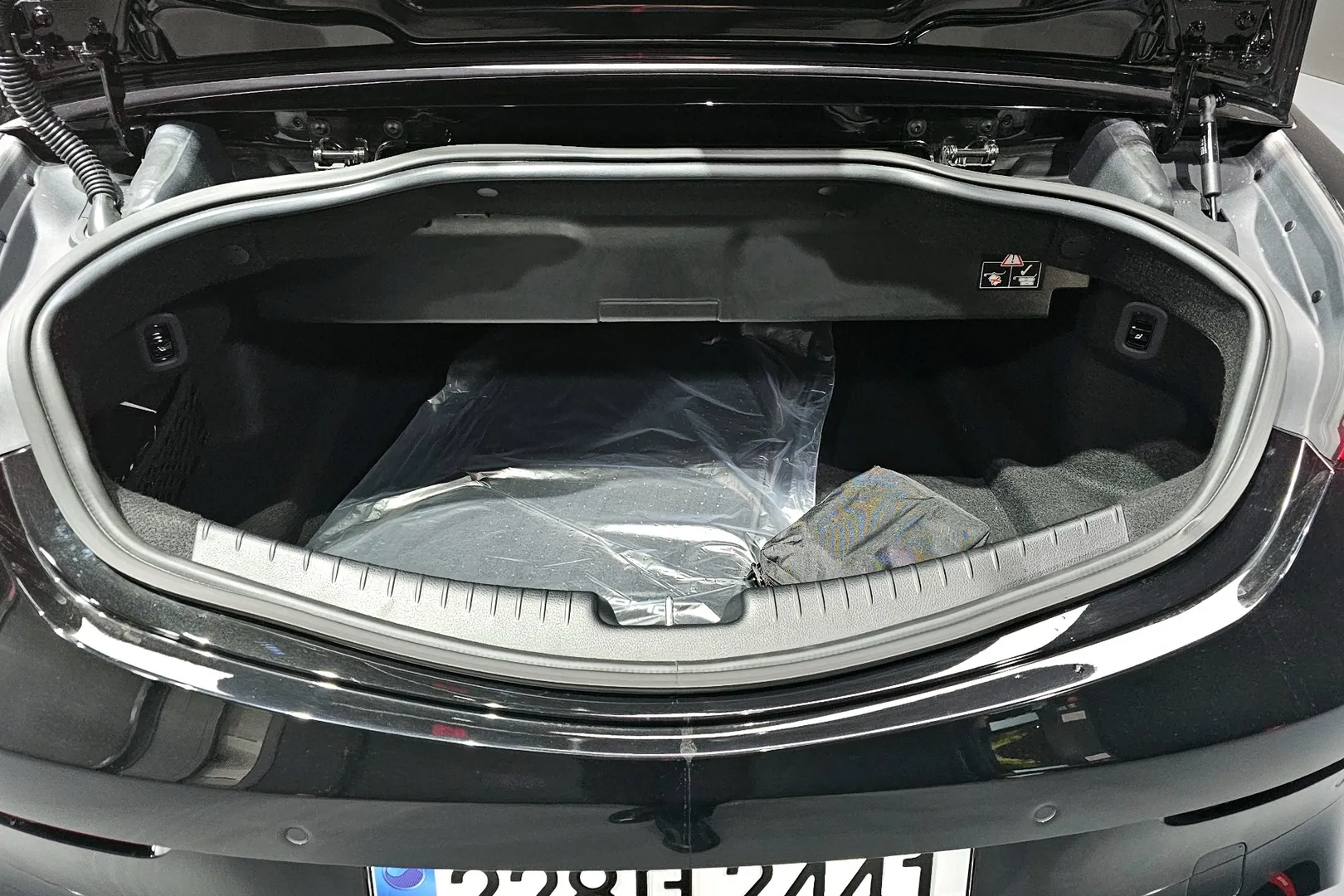 Доступен к заказу Mercedes-Benz AMG CLE53 4MATIC+ Cabriolet 2025 3.0 л 449 л.с Бензин: Чёрный, коробка Автомат, привод Полный привод, осмотр и тест-драйв в Москве