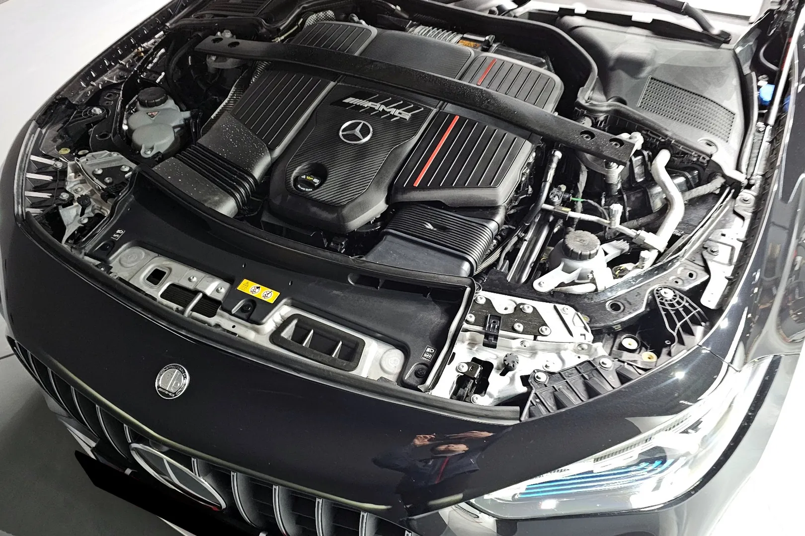 Доставка по РФ: Mercedes-Benz AMG CLE53 4MATIC+ Cabriolet 2025 3.0 л 449 л.с Бензин, Чёрный, пробег 8 916 км, Полный привод, Автомат, осмотр возможен в Москве