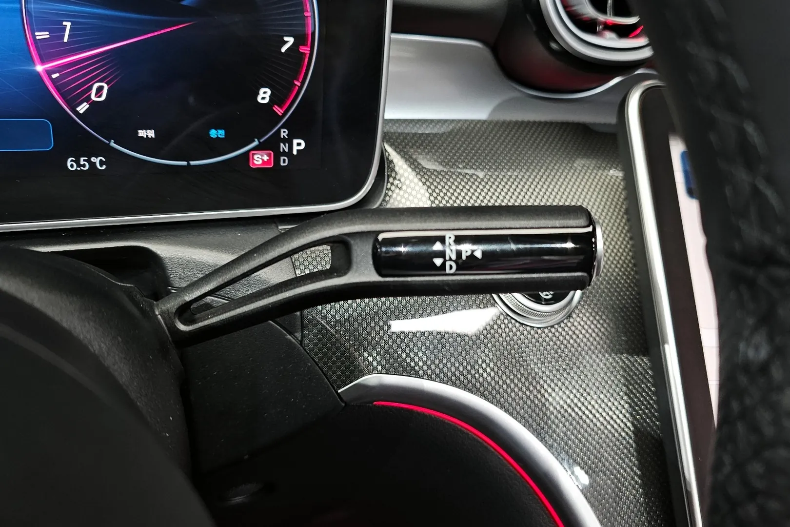 Новый Mercedes-Benz AMG CLE53 4MATIC+ Cabriolet 2025 3.0 л 449 л.с Бензин в кузове Чёрный, коробка — Автомат, привод — Полный привод, страна производства — Германия