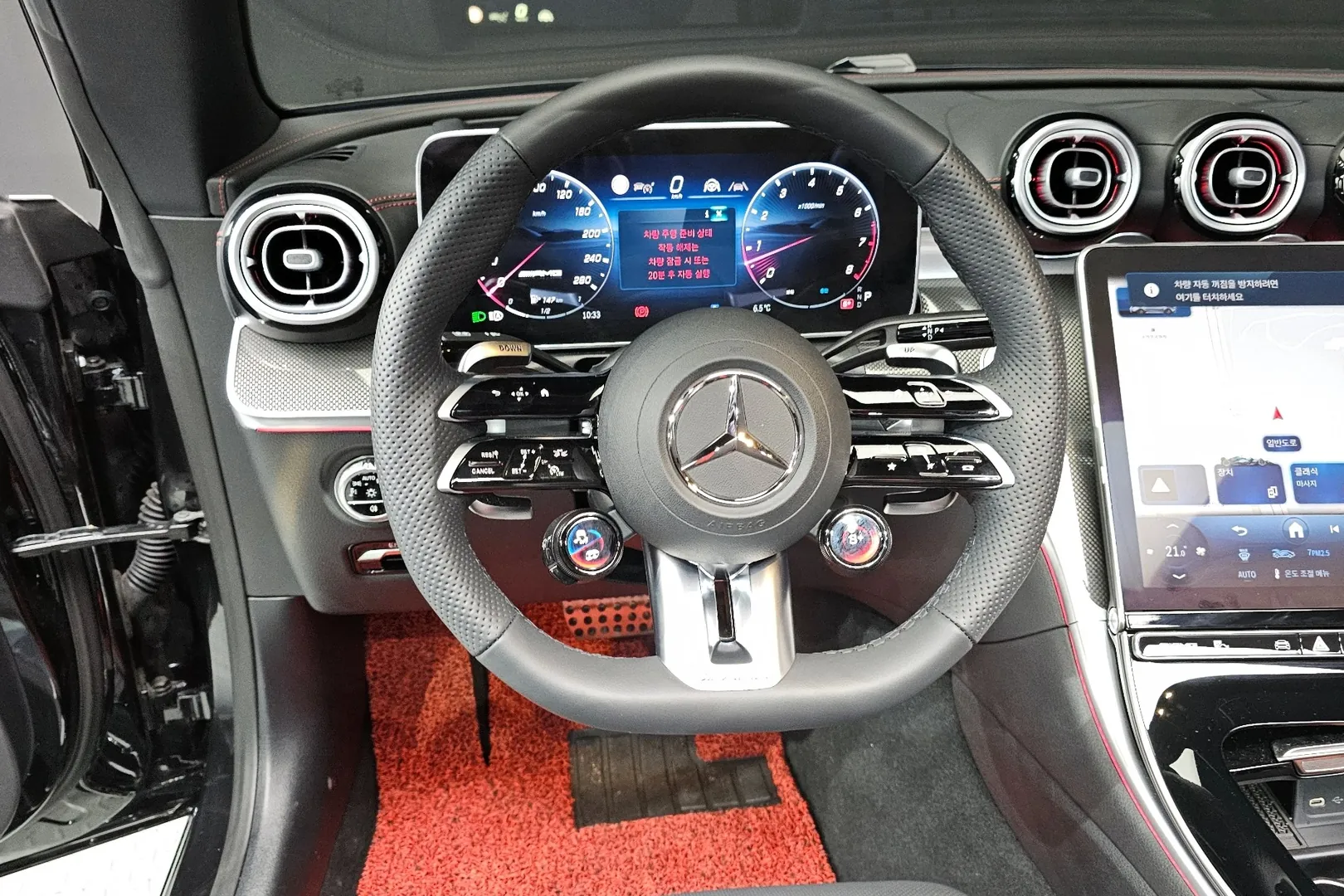 Новый Mercedes-Benz AMG CLE53 4MATIC+ Cabriolet 2025 3.0 л 449 л.с Бензин: Полный привод, Чёрный, коробка — Автомат, привезён из Германия, доставка по регионам