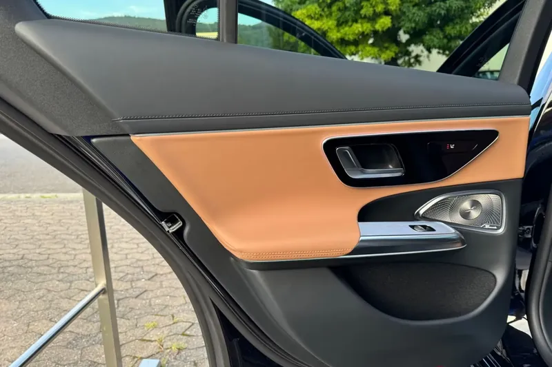Купить Mercedes-Benz AMG E 53 Hybrid 4Matic+ Premium Plus 2026 3.0 л 612 л.с Гибрид с доставкой: пробег 23 км, Чёрный, Автомат, Полный привод, поставка из Германия, фото 20