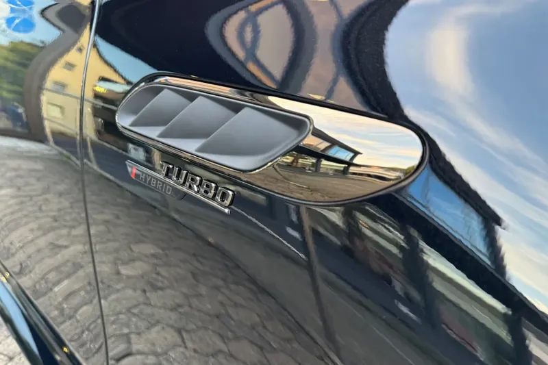 Mercedes-Benz AMG E 53 Hybrid 4Matic+ Premium Plus 2026, чёрный, фото 39