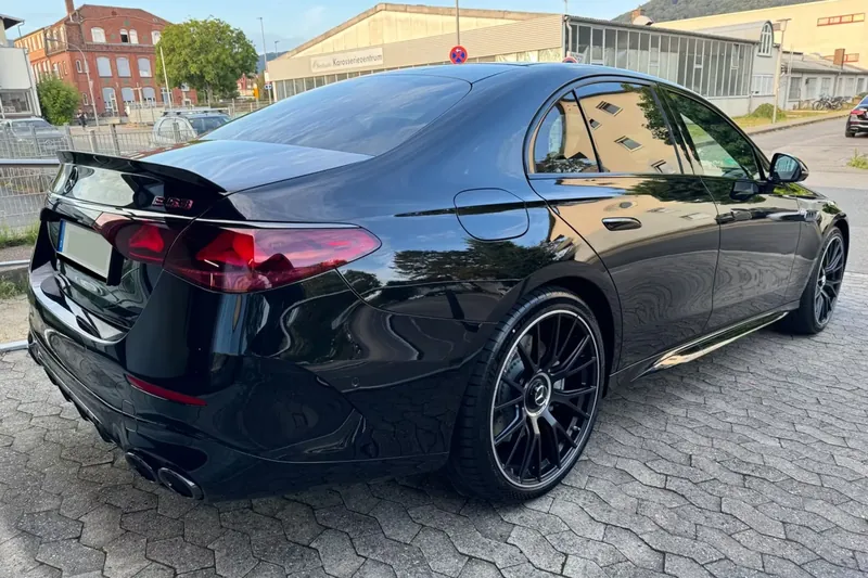 Новый Mercedes-Benz AMG E 53 Hybrid 4Matic+ Premium Plus 2026 3.0 л 612 л.с Гибрид: Полный привод, Чёрный, коробка — Автомат, привезён из Германия, доставка по регионам, фото 5