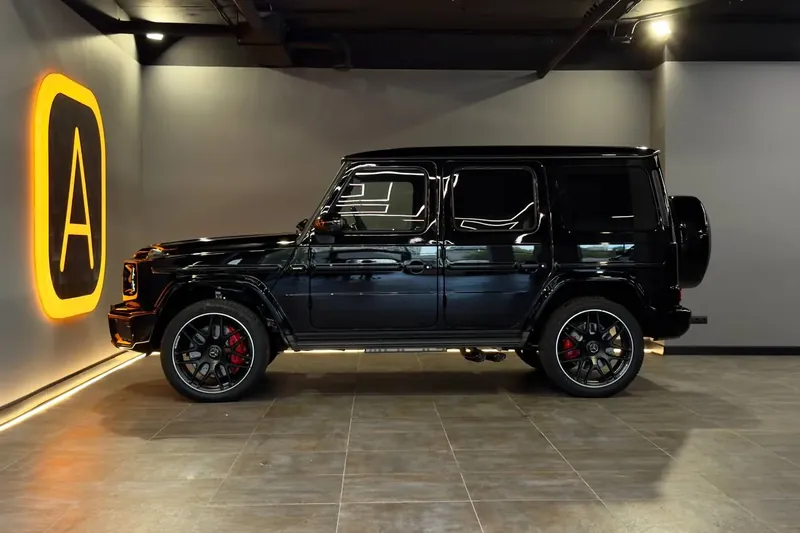 Mercedes-Benz AMG G 63 2022 3.0 л 340 л.с Бензин в продаже: Чёрный, Механика, Полный привод, страна-производитель — Германия, доставка по РФ, фото 4