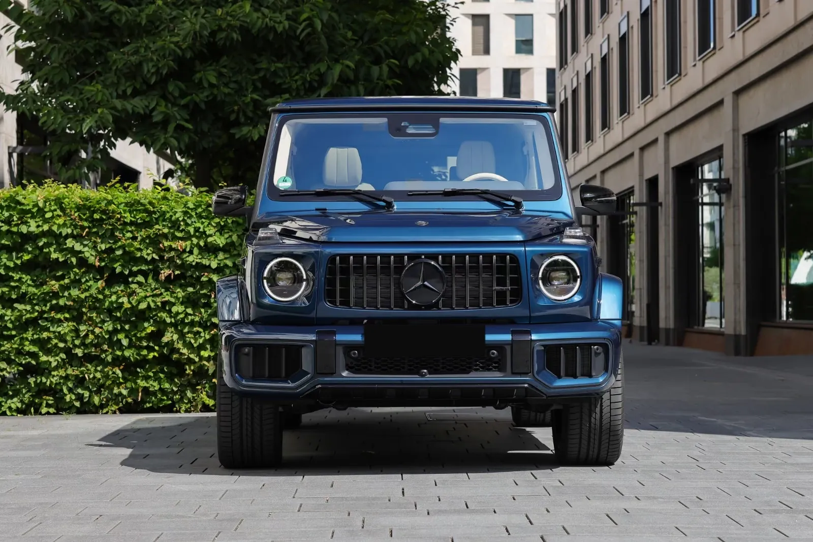 Mercedes-Benz AMG G 63 2026 4.0 л 605 л.с Бензин, новый авто, Полный привод, Автомат, цвет Синий, страна-производитель — Германия AMG G 63 - фото 2