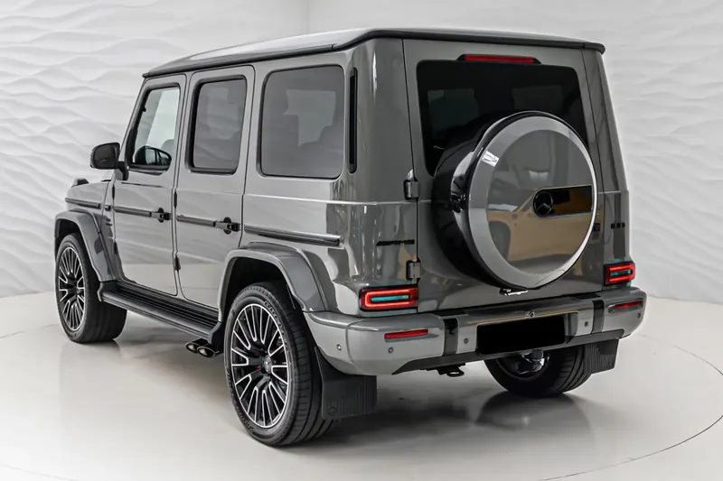 Mercedes-Benz AMG G63 2026 4.0 л 585 л.с Бензин, новый авто, Полный привод, Автомат, цвет Серый, страна-производитель — Германия AMG G63 - фото 2