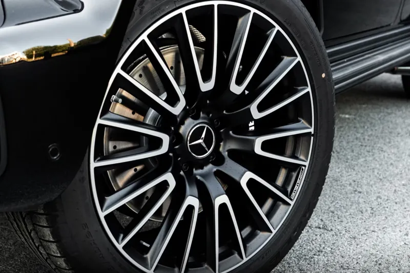 Mercedes-Benz AMG G63 2026 4.0 л 585 л.с Бензин, новый авто, Полный привод, Автомат, цвет Чёрный, страна-производитель — Германия AMG G63 - фото 2