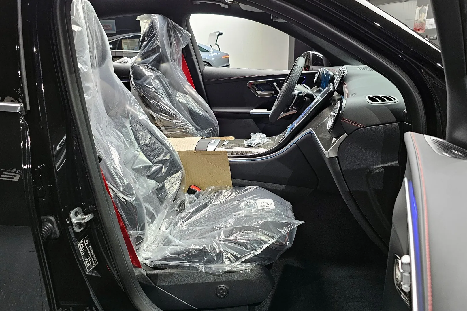 Mercedes-Benz AMG GLC43 4MATIC Coupe 2026 2.0 л 421 л.с Бензин, коробка Автомат, привод Полный привод, автомобиль из Германия, доставка по России