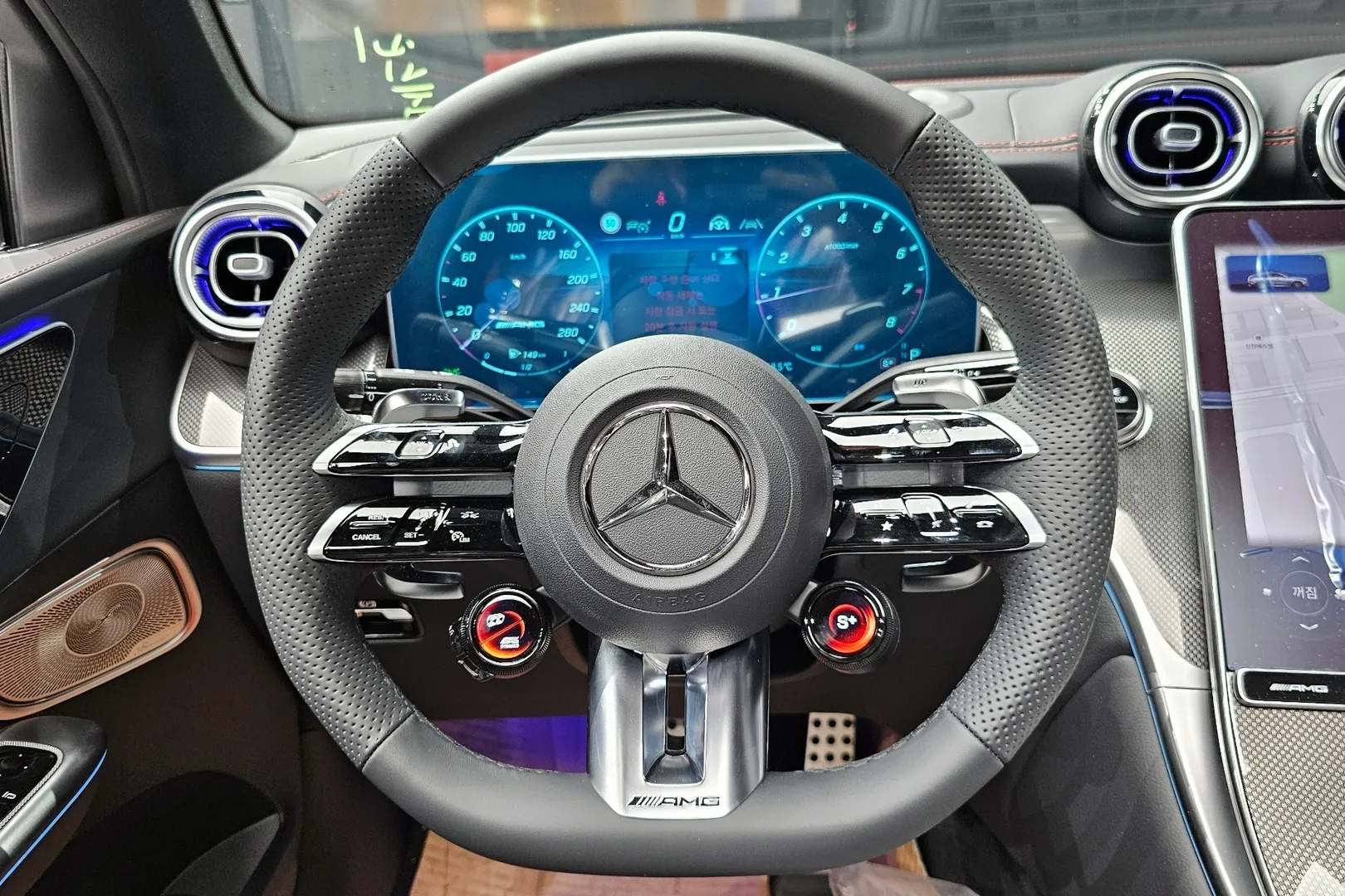 Новый Mercedes-Benz AMG GLC43 4MATIC Coupe 2026 2.0 л 421 л.с Бензин: Полный привод, Чёрный, коробка — Автомат, привезён из Германия, доставка по регионам