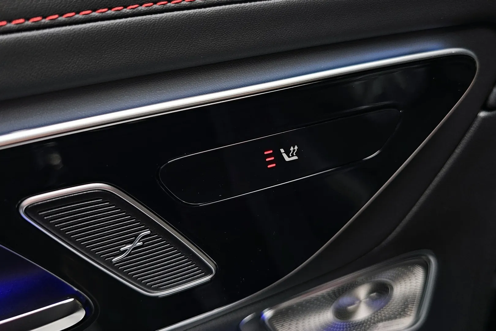 Заказать Mercedes-Benz AMG GLC43 4MATIC Coupe 2026 2.0 л 421 л.с Бензин, Чёрный, Полный привод, Автомат — поставка из Германия, доставка по России и СНГ