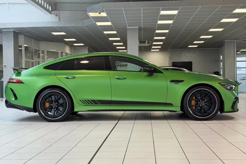 Заказать Mercedes-Benz AMG GT 63 S E Performance Special Edition 2026 4.0 л 843 л.с Гибрид с пробегом 50 км, Автомат, Полный привод, цвет Зелёный, поставка из Германия, доставка по РФ AMG GT 63 S E Performance Special Edition — фото 3