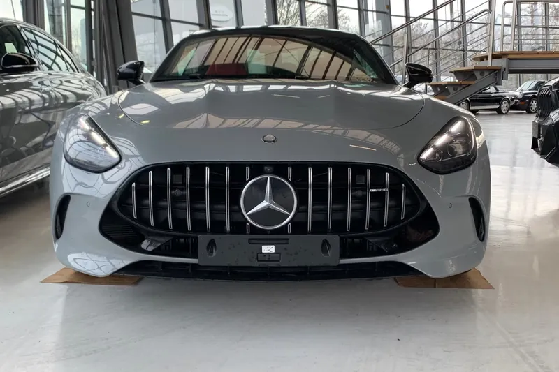 Mercedes-Benz AMG GT 63 4MATIC+ Premium Plus 2026 4.0 л 585 л.с Бензин, новый авто, Полный привод, Автомат, цвет Серый, страна-производитель — Германия AMG GT 63 4MATIC+ Premium Plus - фото 2