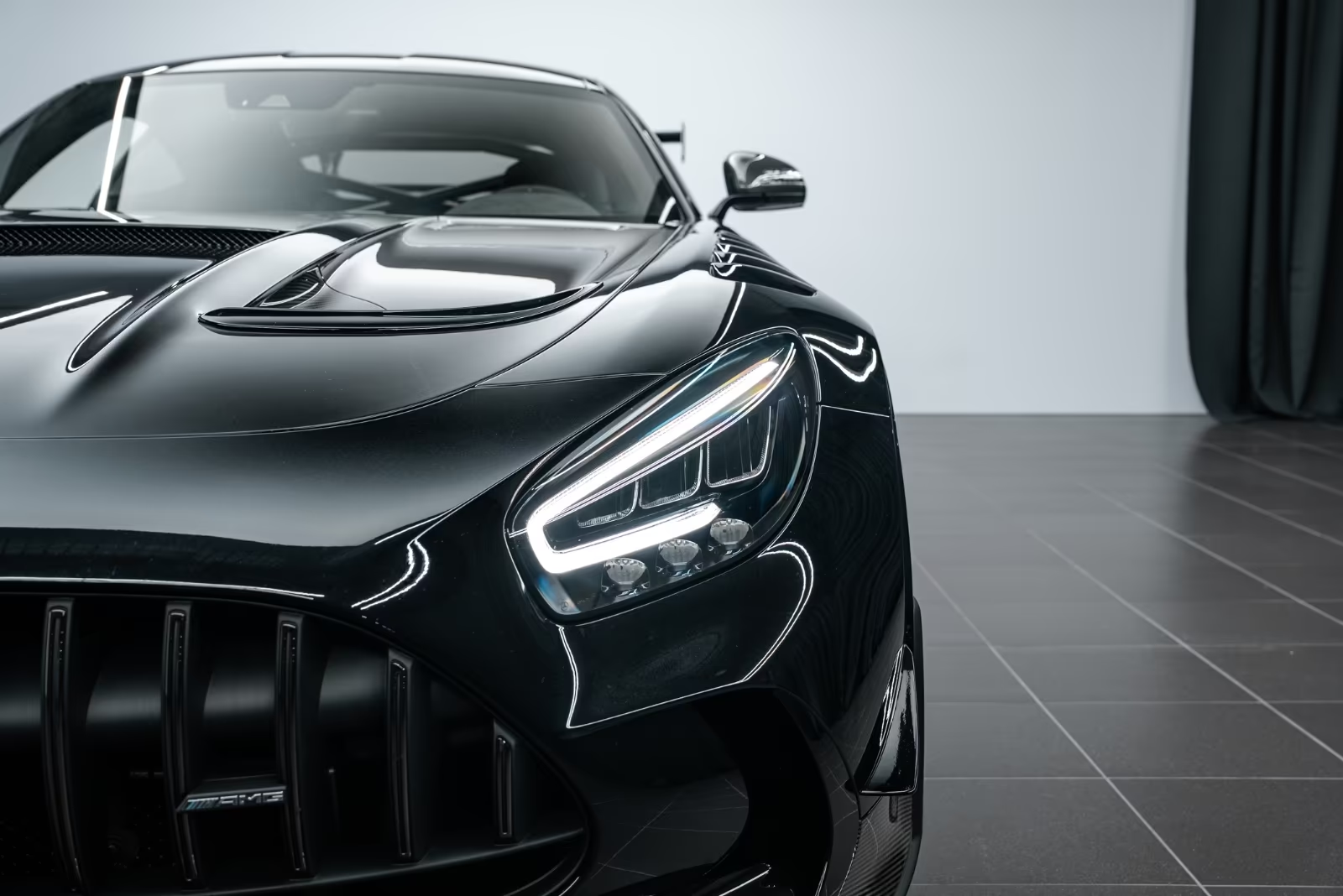 Заказать Mercedes-Benz AMG GT Black Series Project One Edition (1 of 275) 2021 4.0 л 730 л.с Бензин с пробегом 1 950 км, Автомат, Задний привод, цвет Чёрный, поставка из Германия, доставка по РФ