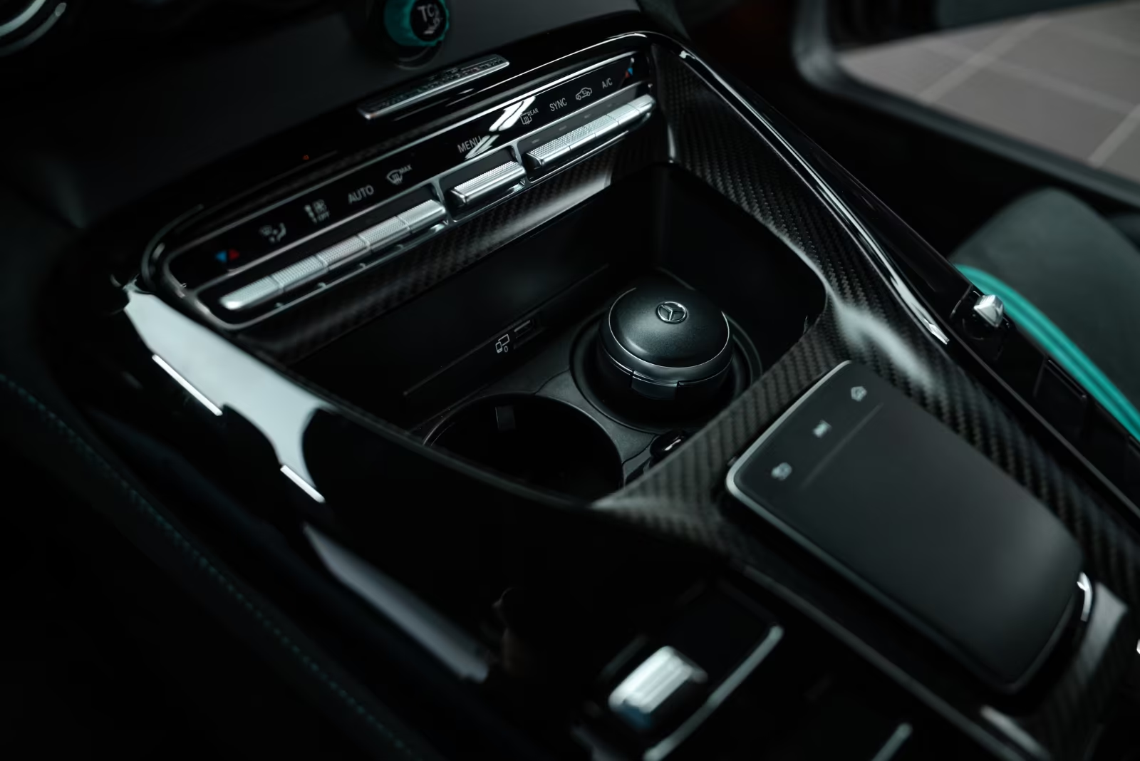 Mercedes-Benz AMG GT Black Series Project One Edition (1 of 275) 2021 4.0 л 730 л.с Бензин, пробег 1 950 км, цвет кузова Чёрный, тип трансмиссии Автомат, привод Задний привод, из Германия