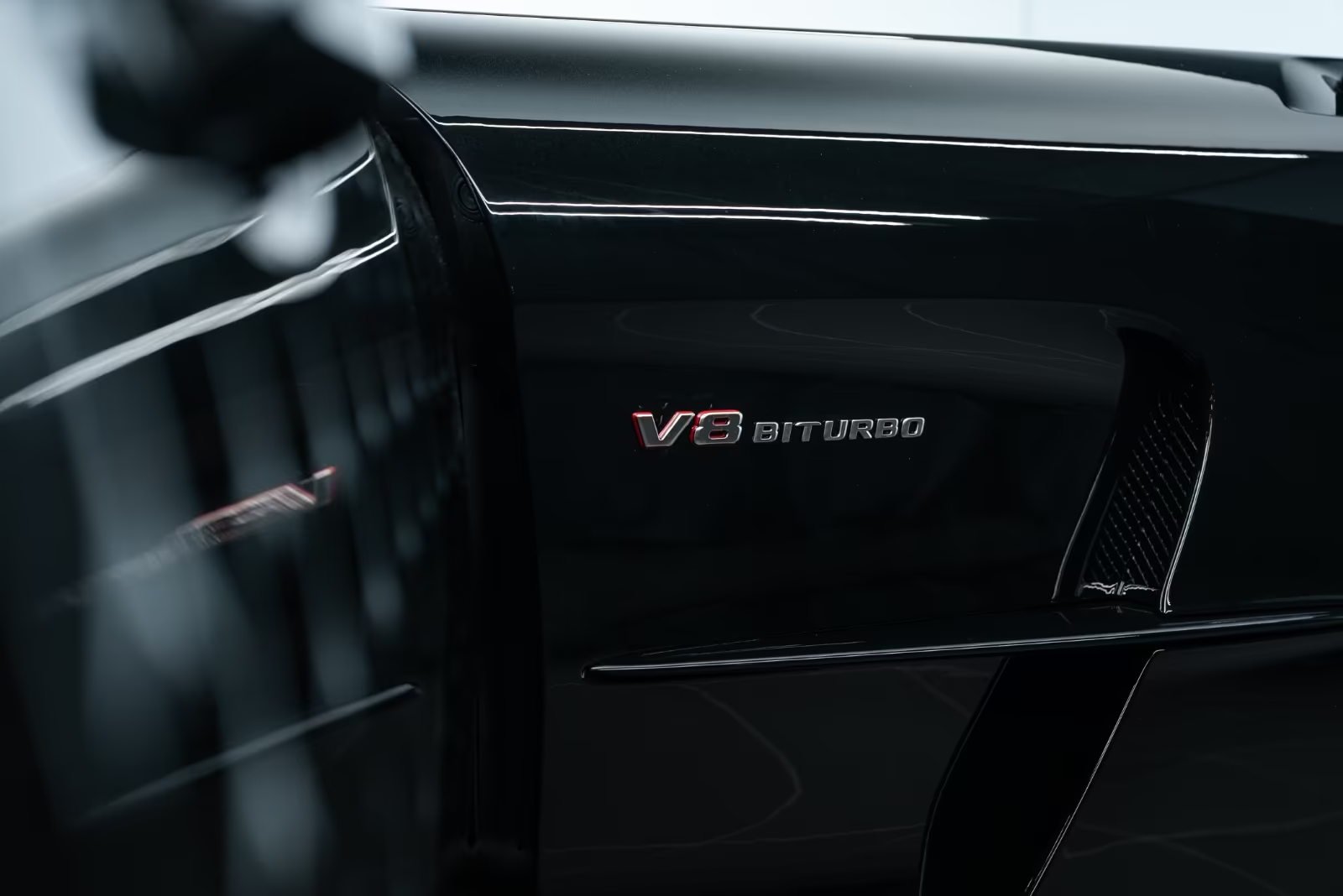 Оформить заказ на Mercedes-Benz AMG GT Black Series Project One Edition (1 of 275) 2021 4.0 л 730 л.с Бензин, коробка: Автомат, привод: Задний привод, доставка по России, салон в Москве