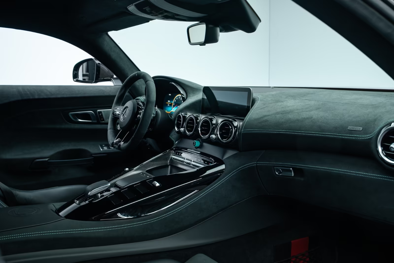 Mercedes-Benz AMG GT Black Series Project One Edition (1 of 275) 2021 4.0 л 730 л.с Бензин, пробег 1 950 км, Чёрный, Задний привод, Автомат, авто из Германия, доставка по РФ