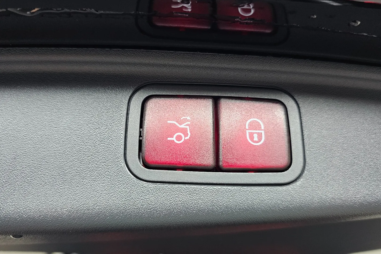 Доступен к заказу Mercedes-Benz AMG GT55 4MATIC+ 2025 4.0 л 476 л.с Бензин: Чёрный, коробка Автомат, привод Полный привод, осмотр и тест-драйв в Москве