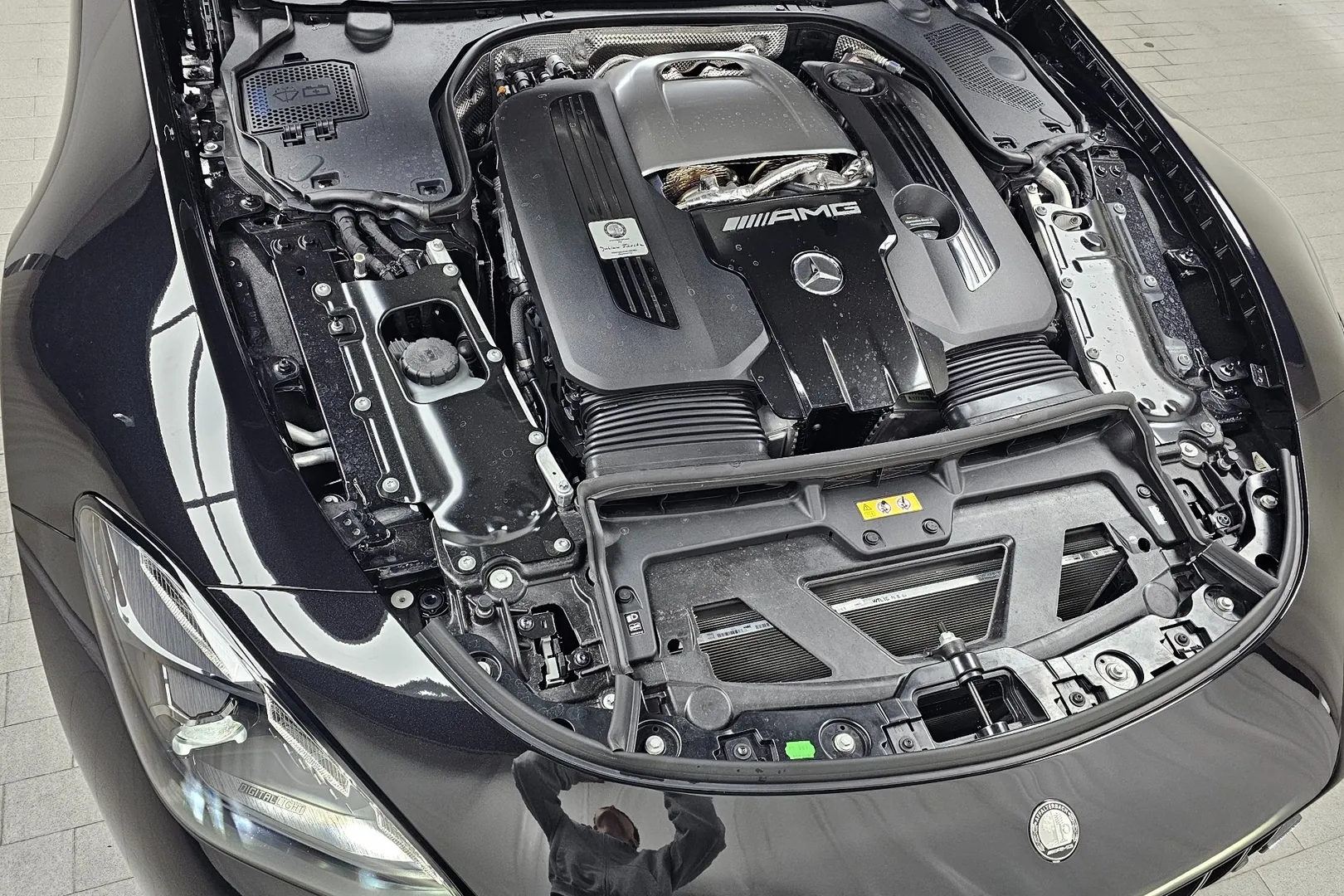 Доставка по РФ: Mercedes-Benz AMG GT55 4MATIC+ 2025 4.0 л 476 л.с Бензин, Чёрный, пробег 3 325 км, Полный привод, Автомат, осмотр возможен в Москве