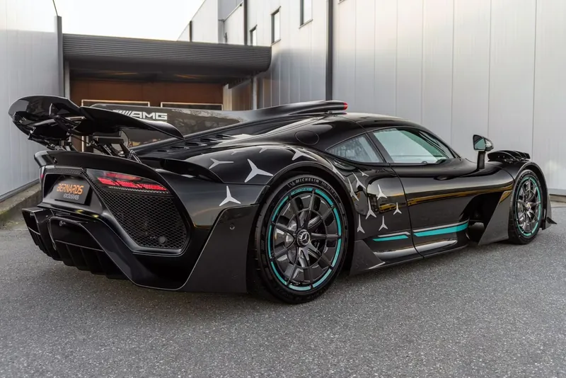 Mercedes-Benz AMG ONE 2025 1.6 л 1063 л.с Гибрид, новый авто, Полный привод, Автомат, цвет Чёрный, страна-производитель — Германия AMG ONE — фото 2