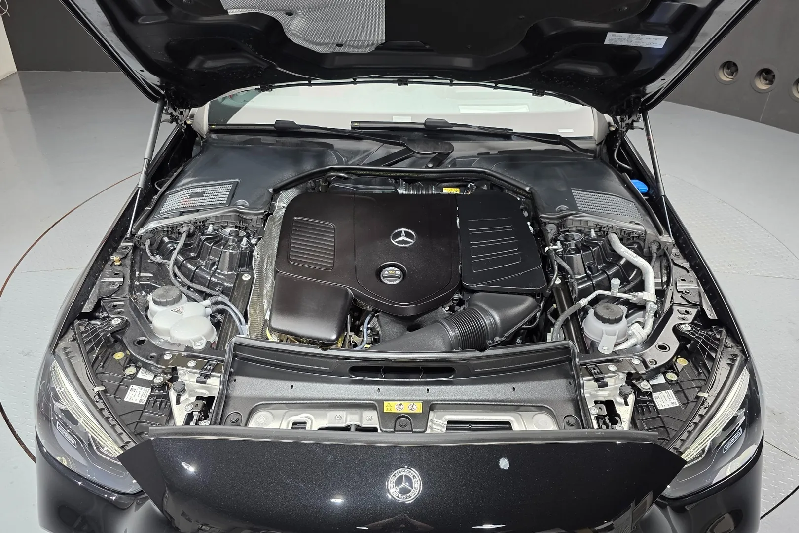 Mercedes-Benz C-Class C200 AMG Line 2026, чёрный, фото 27