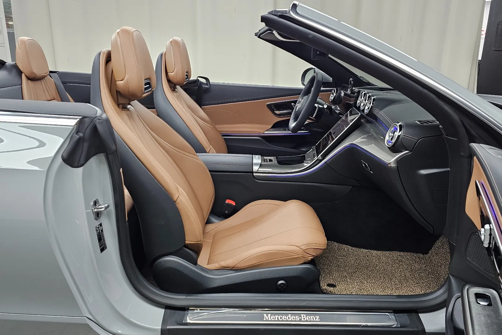 Mercedes-Benz CLE200 Cabriolet 2025 2.0 л 204 л.с Бензин, коробка Автомат, привод Задний привод, автомобиль из Германия, доставка по России