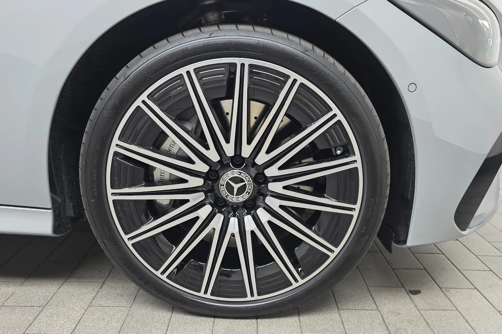 Mercedes-Benz CLE450 4MATIC Cabriolet 2025 3.0 л 381 л.с Бензин, пробег 179 км, цвет кузова Серый, тип трансмиссии Автомат, привод Полный привод, из Германия