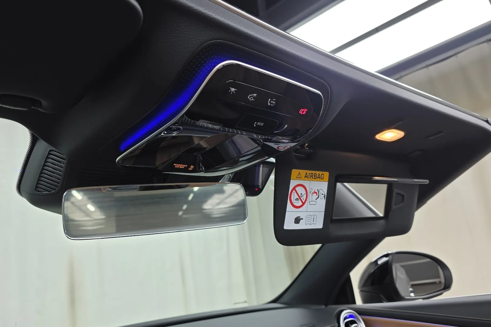 Автомобиль Mercedes-Benz CLE450 4MATIC Cabriolet 2025 3.0 л 381 л.с Бензин, Серый, пробег 179 км, производство — Германия, доставка по РФ