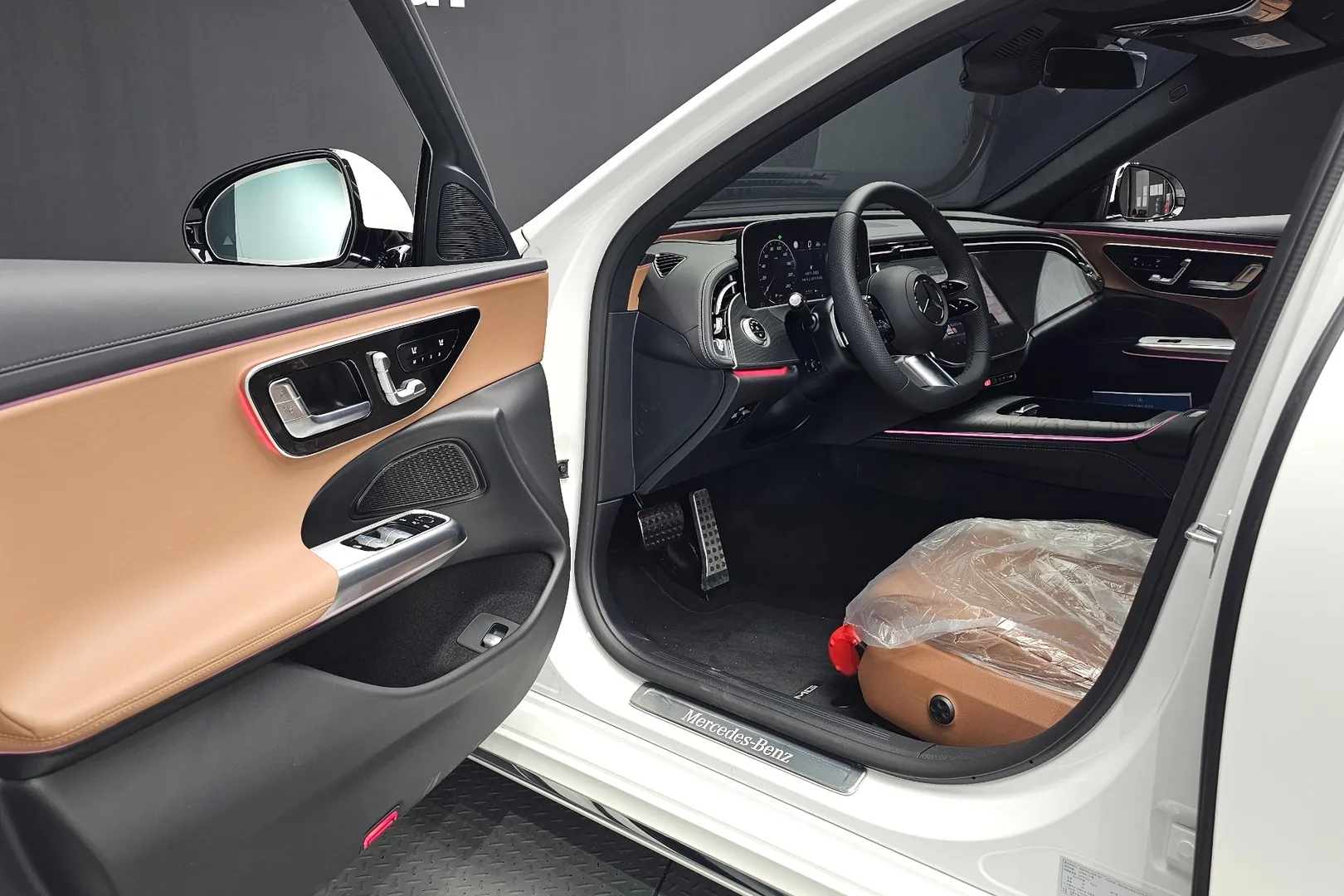Выбор покупателей — Mercedes-Benz E-Class E200 AMG Line 2026 2.0 л 204 л.с Бензин, пробег 16 км, Белый, привезён из Корея, доставка по РФ, фото 6
