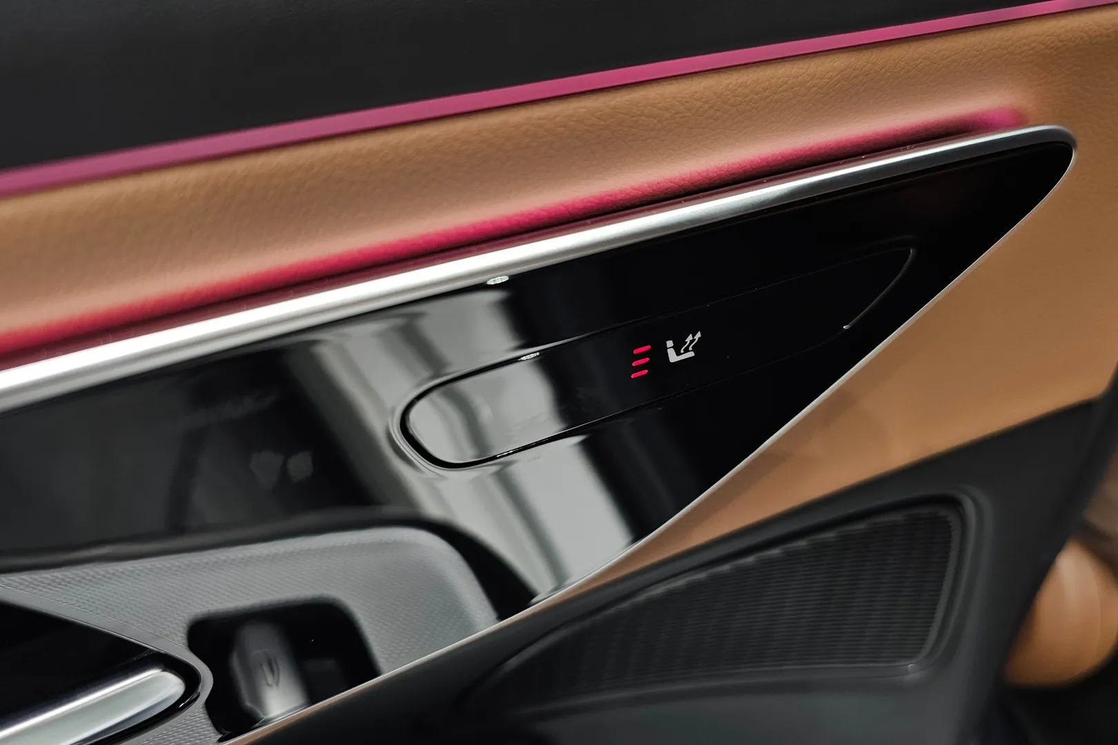 Mercedes-Benz E-Class E200 AMG Line 2026, белый, фото 23