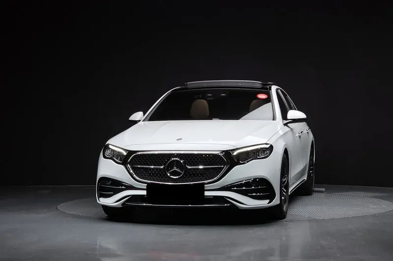 Mercedes-Benz E200 AMG Line 2025 2.0 л 204 л.с Бензин, новый авто, Задний привод, Автомат, цвет Белый, страна-производитель — Германия E-Class 200 AMG Line — фото 2