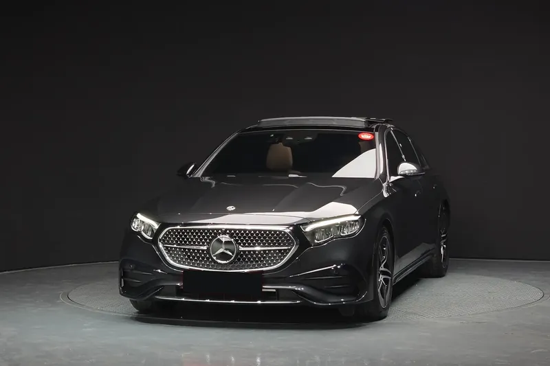 Mercedes-Benz E200 AMG Line 2025 2.0 л 204 л.с Бензин, новый авто, Задний привод, Автомат, цвет Серый, страна-производитель — Германия E-Class 200 AMG Line — фото 2