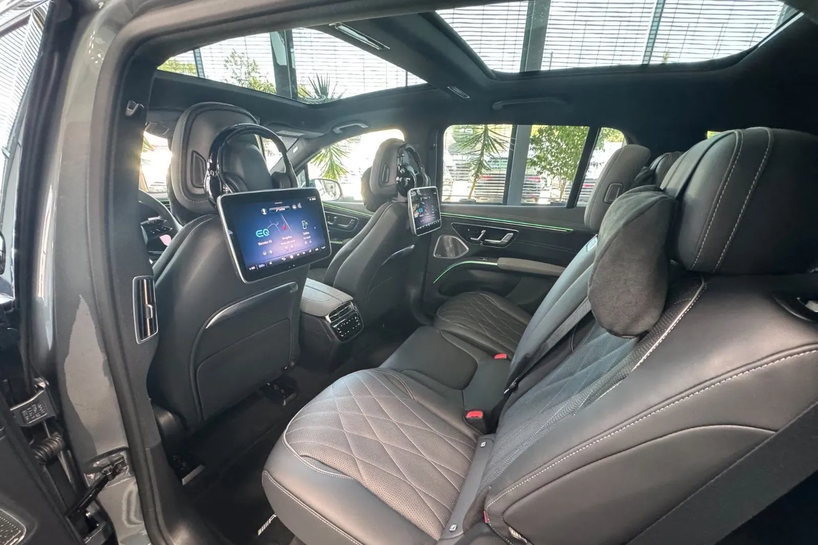 Оформить заказ на Mercedes-Benz EQS SUV 450 4MATIC AMG Line Business Class 2026 0.0 л 360 л.с Электричество, коробка: Автомат, привод: Полный привод, доставка по России, салон в Москве, фото 14