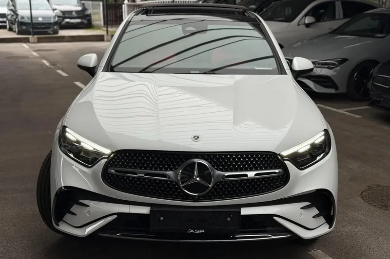 Mercedes-Benz GLC 220D 4MATIC AMG LINE 2025 2.0 л 197 л.с Дизель, новый авто, Полный привод, Автомат, цвет Белый, страна-производитель — Германия GLC 220D 4MATIC AMG LINE — фото 2