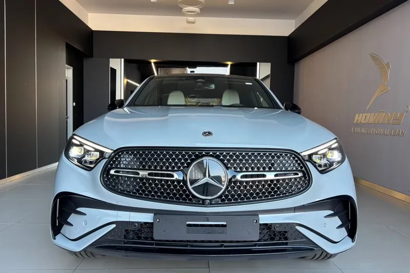 Mercedes-Benz GLC 220d Coupé 4MATIC AMG Line 2026 2.0 л 197 л.с Дизель, новый авто, Полный привод, Автомат, цвет Серый, страна-производитель — Германия GLC 220d Coupé 4MATIC AMG Line - фото 2