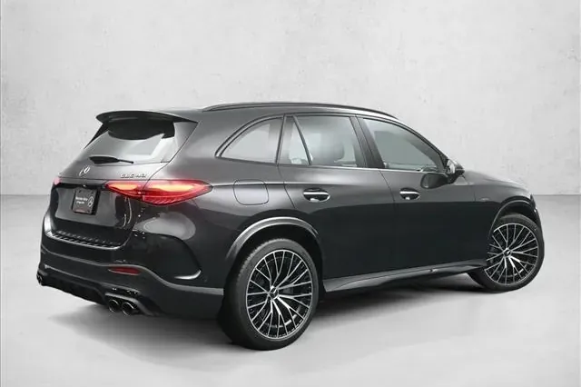 Mercedes-Benz GLC 43 AMG 4MATIC 2026 2.0 л 421 л.с Бензин, новый авто, Полный привод, Автомат, цвет Серый, страна-производитель — США GLC 43 AMG 4MATIC - фото 2