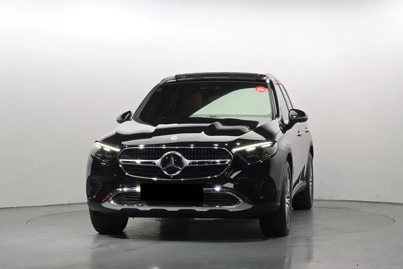 Mercedes-Benz GLC300 4MATIC Avantgarde 2025 2.0 л 258 л.с Бензин, новый авто, Полный привод, Автомат, цвет Чёрный, страна-производитель — Германия GLC 300 4MATIC Avantgarde — фото 2