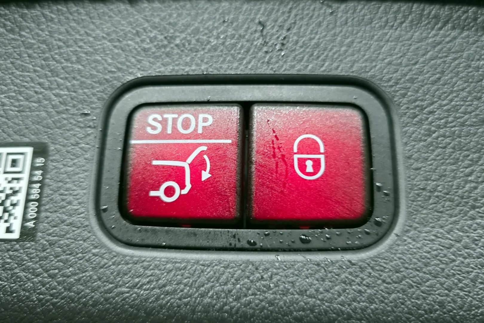 Mercedes-Benz GLC300 4MATIC Avantgarde 2025 2.0 л 258 л.с Бензин, пробег 1 760 км, Чёрный, Полный привод, Автомат, авто из Германия, доставка по РФ