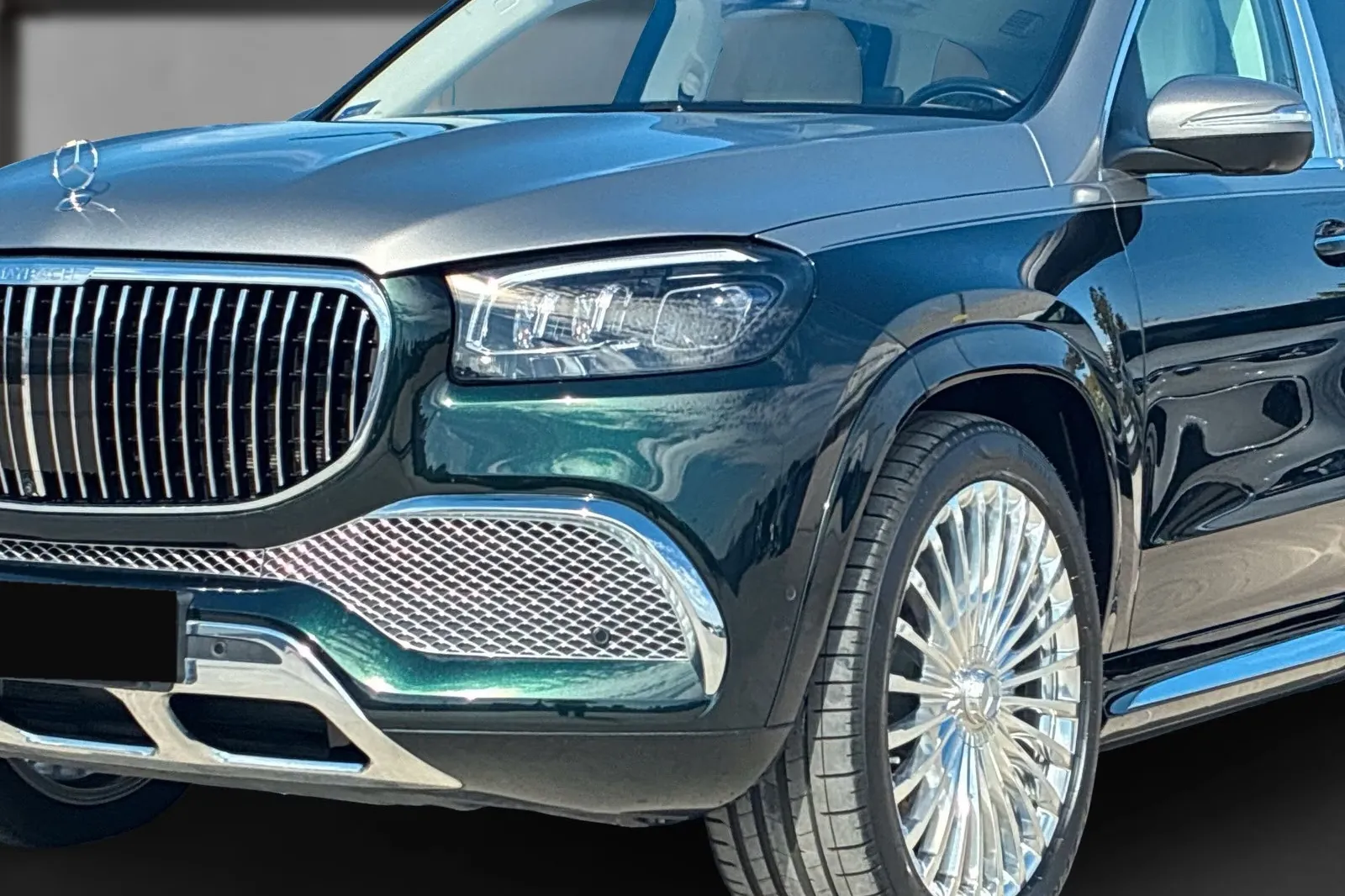 Заказать Mercedes-Benz Maybach GLS 600 4MATIC 2026 4.0 л 557 л.с Бензин с пробегом 45 км, Автомат, Полный привод, цвет Зелёный, поставка из Германия, доставка по РФ Maybach GLS 600 4MATIC - фото 3