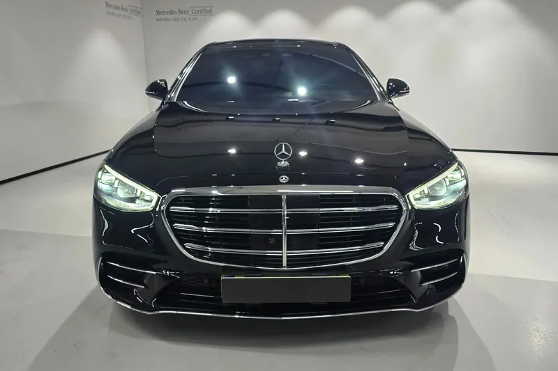 Mercedes-Benz S 500 4MATIC 2025 3.0 л 435 л.с Бензин, новый авто, Полный привод, Автомат, цвет Чёрный, страна-производитель — Германия S-Class 500 4MATIC - фото 2