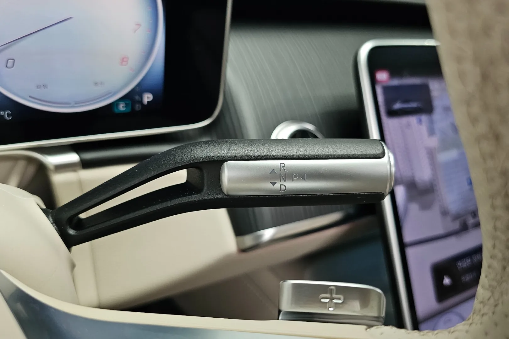 Оформить заказ на Mercedes-Benz S-Class W223 S450 4MATIC 2025 3.0 л 367 л.с Бензин, коробка: Автомат, привод: Полный привод, доставка по России, салон в Москве