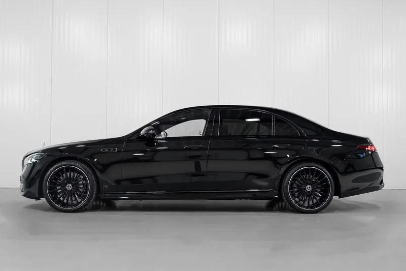 Mercedes-Benz S-Class S 580 L 4Matic Manufaktur 2026 4.0 л 537 л.с Бензин, новый авто, Полный привод, Автомат, цвет Чёрный, страна-производитель — Германия S-Class S 580 L 4Matic Manufaktur - фото 2