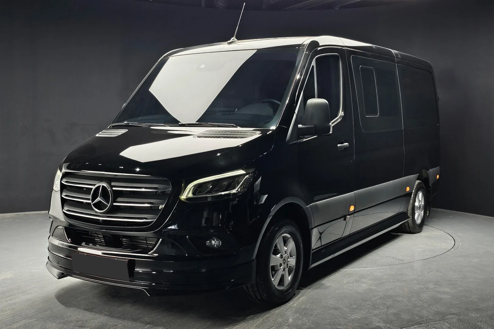 Mercedes-Benz Sprinter W907