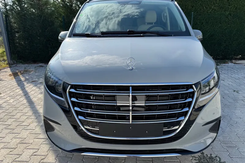 Mercedes-Benz V-Class V300d EXCLUSIVE EXTRALANG 4MATIC 2026 2.0 л 239 л.с Дизель, новый авто, Полный привод, Автомат, цвет Серый, страна-производитель — Германия V-Class V300d EXCLUSIVE EXTRALANG 4MATIC - фото 2