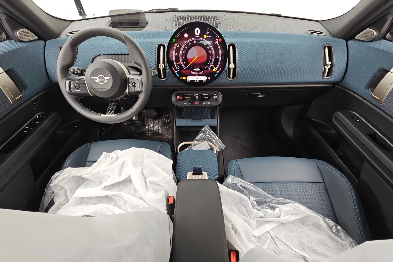 Mini Cooper S Countryman ALL4 Favoured 2026 2.0 л 241 л.с Бензин в продаже: Синий, Автомат, Полный привод, страна-производитель — Корея, доставка по РФ, фото 4