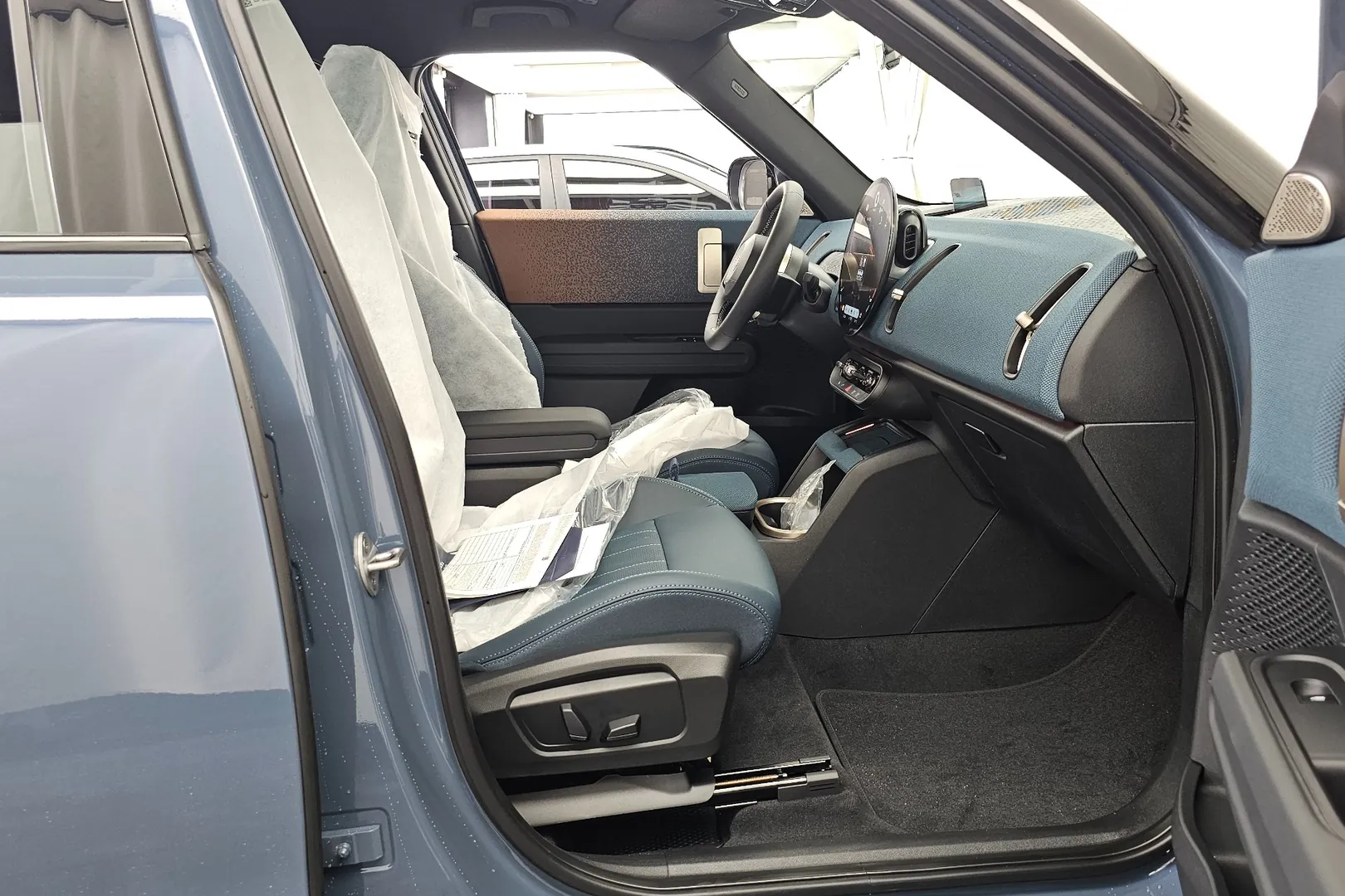 Mini Cooper S Countryman ALL4 Favoured 2026 2.0 л 241 л.с Бензин, коробка Автомат, привод Полный привод, автомобиль из Корея, доставка по России, фото 7