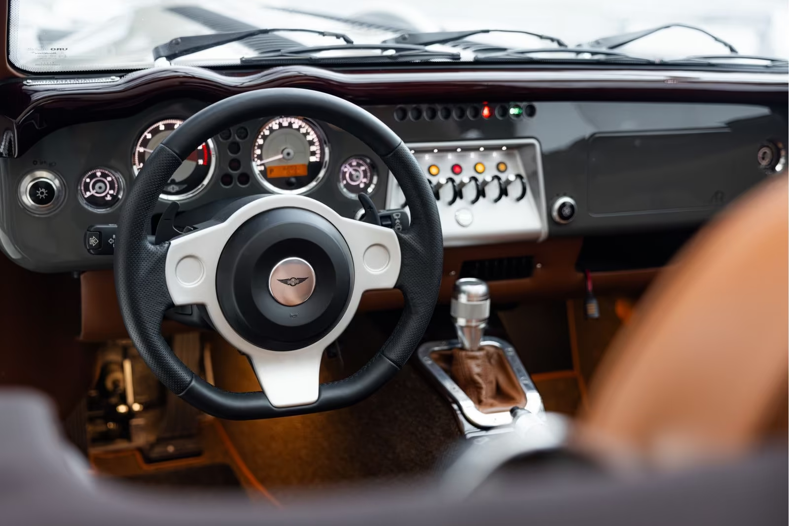 Доступен к заказу Morgan Aero 8 Performance Pack 2017 4.8 л 367 л.с Бензин: Серый, коробка Механика, привод Задний привод, осмотр и тест-драйв в Москве