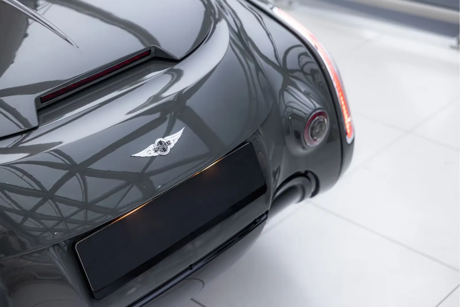 Morgan Aero 8 Performance Pack 2017 4.8 л 367 л.с Бензин, пробег 6 853 км, Серый цвет, коробка Механика, привод Задний привод, авто из Великобритания